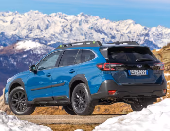 Subaru Outback Geyser [Italy] '2024–25