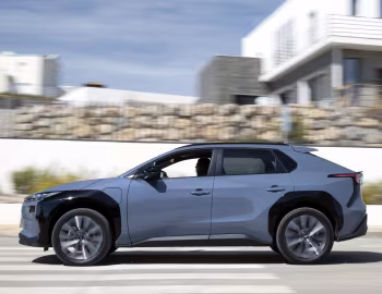 Subaru Solterra [EU-spec] '2025–pr.