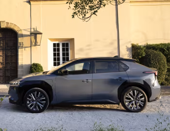 Subaru Solterra [EU-spec] '2025–pr.