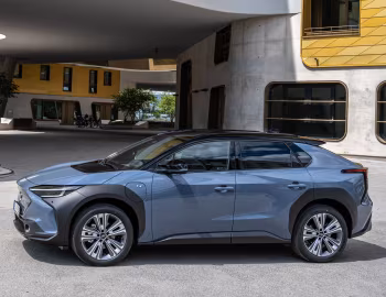 Subaru Solterra [Worldwide] '2022–25