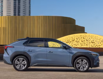Subaru Solterra [UK-spec] '2022–25
