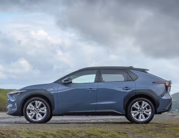 Subaru Solterra [UK-spec] '2022–25