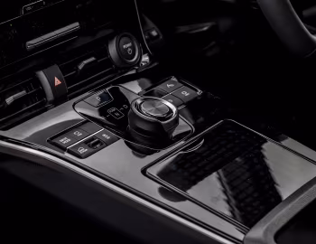 Interior Subaru Solterra [New Zealand] '2024–25