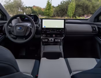 Painel frontal 2023–25 Subaru Solterra Touring [North America] '2022–25