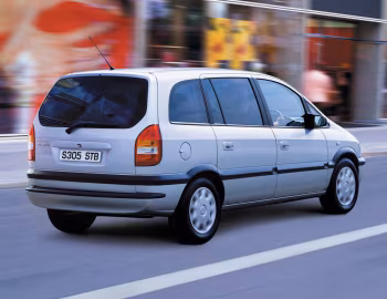 Subaru Traviq (XM) '2001–04