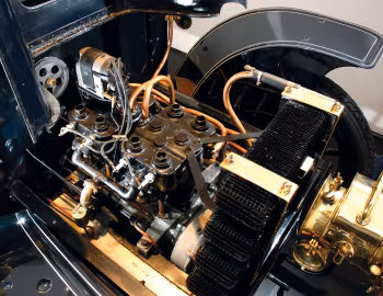 Under the hood Sunbeam 12/14 HP Tonneau '1905