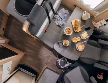 Interior 2018–21 Sunlight I68 '2017–21