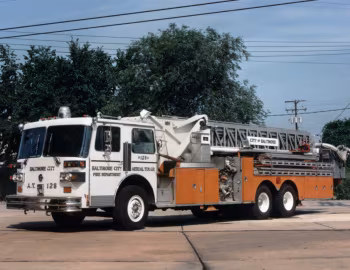 1985 Sutphen SP100 Aerial Tower