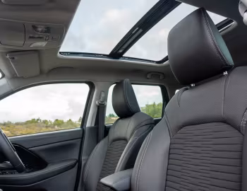 Intérieur Suzuki Across [South Africa] '2026