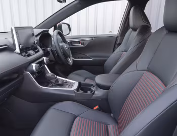 Интерьер Suzuki Across [UK-spec] '2020–26