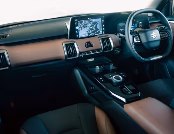 Передня панель Suzuki e Vitara [Japan] '2025–н.ч.