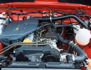 Under the hood Suzuki Samurai SWB 1.9D [EU-spec] '2001–04