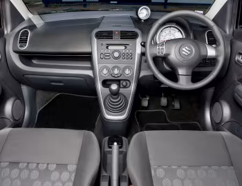 Торпедо Suzuki Splash [UK-spec] '2008–12