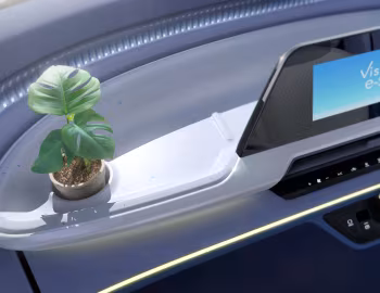 Інтер'єр Suzuki Vision e-Sky '10.2025