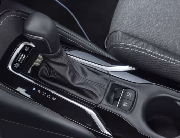 Интерьер Suzuki Swace [EU-spec] '02.2023–н.в.