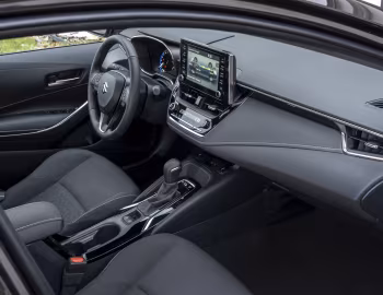 Интерьер Suzuki Swace [EU-spec] '2020–23