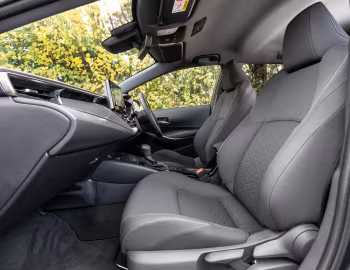 Interior Suzuki Swace SZ-T [UK-spec] '2020–23