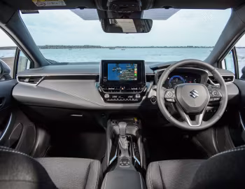 Торпедо Suzuki Swace [UK-spec] '2023–н.в.