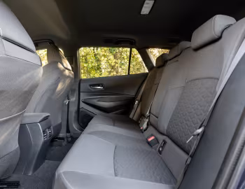 Interior Suzuki Swace SZ-T [UK-spec] '2020–23