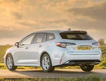 Suzuki Swace [UK-spec] '2023–н.в.