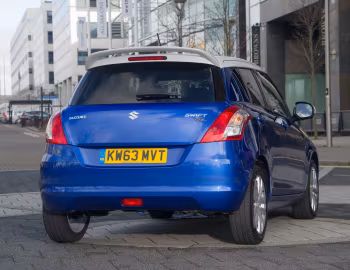 Suzuki Swift SZ-L 5-door [UK-spec] '03.2014