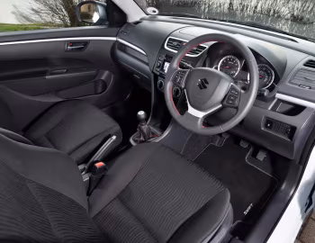 Інтэр'ер Suzuki Swift SZ-L 3-door [UK-spec] '2013