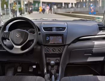 Тарпеда Suzuki Swift "Black & White" '2012
