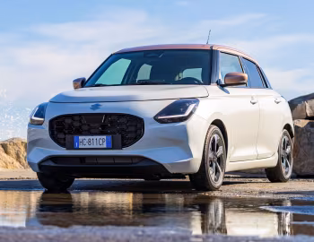 Suzuki Swift Hybrid "Sakura" [Italy] '2026