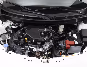 Sous la capuche Suzuki Swift Hybrid "Sakura" [Italy] '2026