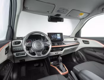 Panneau avant Suzuki Swift Hybrid "Sakura" [Italy] '2026