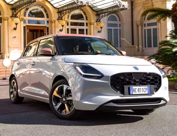 Suzuki Swift Hybrid "Sakura" [Italy] '2026