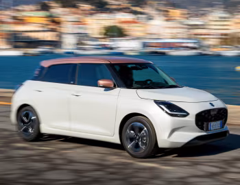 Suzuki Swift Hybrid "Sakura" [Italy] '2026