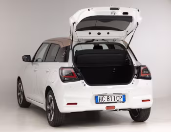 Suzuki Swift Hybrid "Sakura" [Italy] '2026