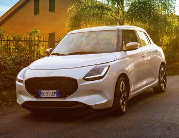 Suzuki Swift Hybrid "Sakura" [Italy] '2026