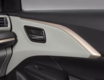 Intérieur Suzuki Swift Hybrid "Sakura" [Italy] '2026