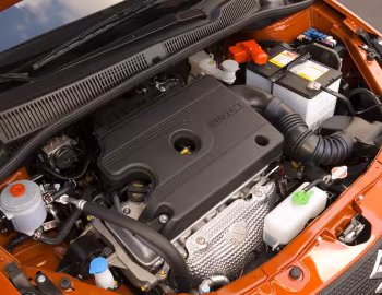 Под капотом 2007–10 Suzuki SX4 [North America] '2006–10