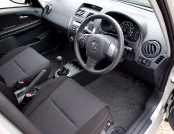 Interior Suzuki SX4 Saloon [UK-spec] '2009–11