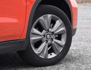 Suzuki Vitara [UK-spec] '2018–24