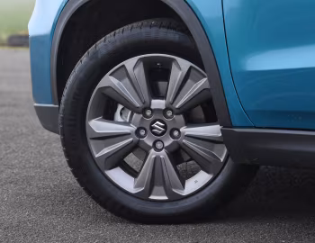 Suzuki Vitara [UK-spec] '2018–24