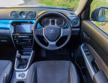 Передня панель Suzuki Vitara [UK-spec] '2015–18