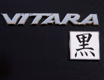 Suzuki Vitara "Kuro" [UK-spec] '2018