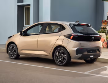 Tata Altroz '2025–pr.