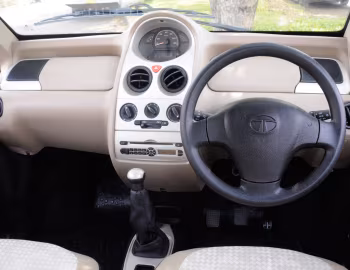 Panel frontal Tata Nano Twist '2014–15