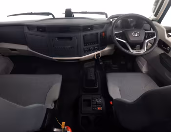Panel frontal Tata Prima E.55S '2025–pr.