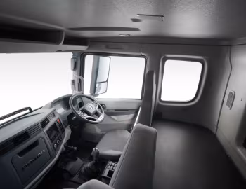 Interior Tata Prima H.28 '2025–pr.