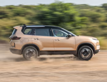 Tata Safari '2023–pr.