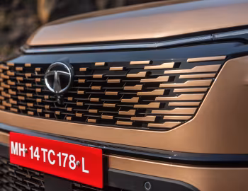 Tata Safari '2023–pr.