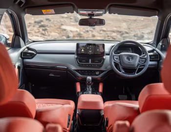 Panel frontal Tata Safari "#Dark" '2023