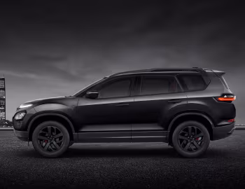 Tata Safari "#Dark" '2023