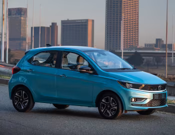 Tata Tiago [South Africa] '2025–pr.